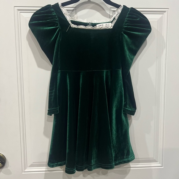 SHEIN Emerald Velvet Dress with White Lace - Picture 1 of 3